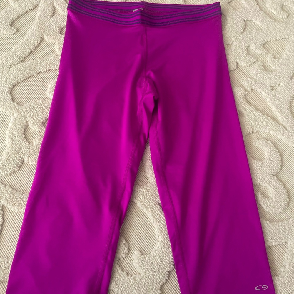 Gorgeous Like New Champion Capri Yoga Pants